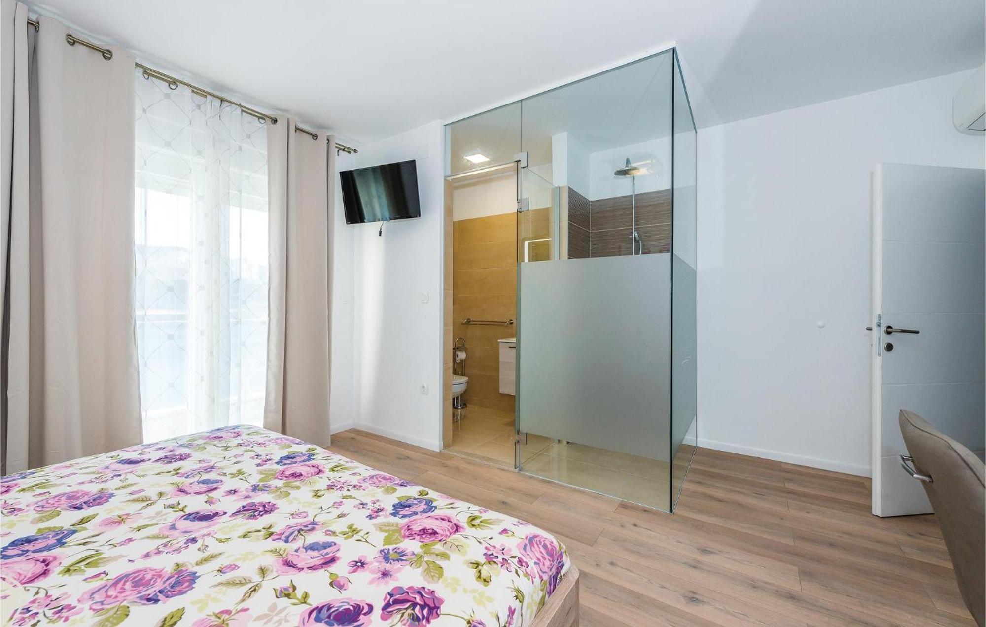 Beautiful Home In Sibenik With Kitchen מראה חיצוני תמונה